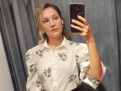 DorisBliss from xLoveCam