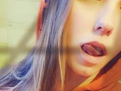 DorrieAnn - female with  small tits webcam at xLoveCam