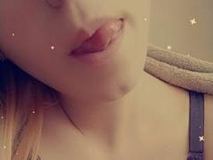 DorrieAnn - female with  small tits webcam at xLoveCam