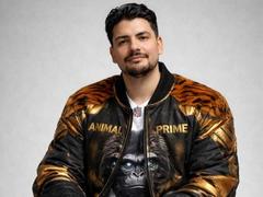 DracoSeoul - male webcam at xLoveCam