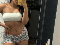 DreamingOfU - female with black hair webcam at xLoveCam