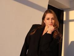 DreamyRoxie-hot - female with brown hair webcam at xLoveCam