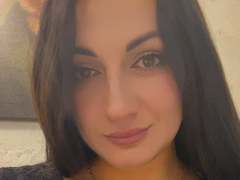 Driina - female webcam at xLoveCam