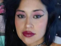 DulSweety - female with black hair and  big tits webcam at xLoveCam