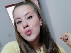 DulceMia69 from xLoveCam