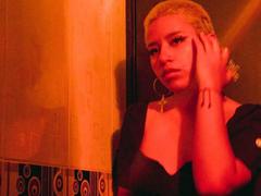 DulceSweett - blond female with  big tits webcam at xLoveCam