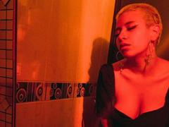 DulceSweett - blond female with  big tits webcam at xLoveCam