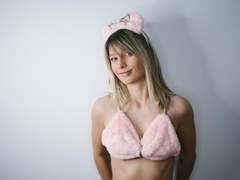 DylanGymBeauty - blond female with  small tits webcam at xLoveCam