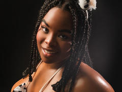 EbonyHenner - female with black hair and  big tits webcam at LiveJasmin