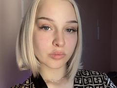 EchoGovero - female webcam at xLoveCam