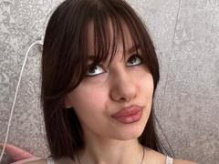 EchoKitanik - female with black hair webcam at xLoveCam