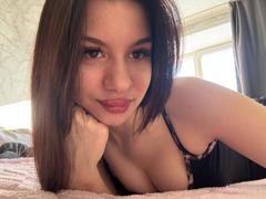 EchoKitanik - female with black hair webcam at xLoveCam