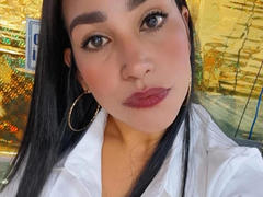 EdenIvyLm from xLoveCam