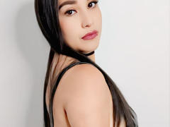 EdenIvyLm - female with black hair webcam at xLoveCam