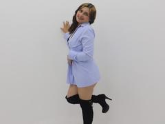 Ehmily - female with brown hair and  big tits webcam at xLoveCam