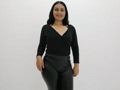 Ehmily - female with brown hair and  big tits webcam at xLoveCam