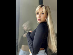 EileX-hot - blond female webcam at xLoveCam