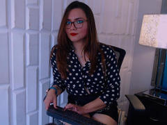 EimmyHosk - female with brown hair and  small tits webcam at xLoveCam