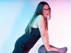 EimmyHosk - female with brown hair and  small tits webcam at xLoveCam