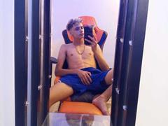 ElFlaquitoo - male webcam at xLoveCam