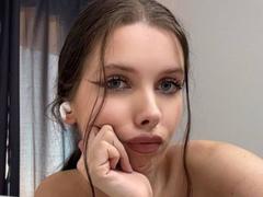 ElaraMoon - female with black hair and  small tits webcam at xLoveCam