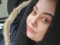 EleanorViski - female with brown hair and  small tits webcam at xLoveCam