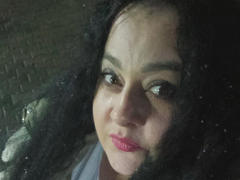 EleanorViski - female with brown hair and  small tits webcam at xLoveCam