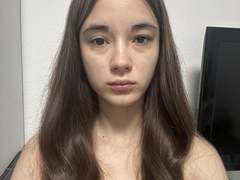 EleaseTichenor - female with brown hair and  big tits webcam at xLoveCam