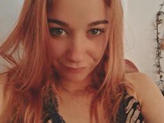 Elektrixa - blond female webcam at xLoveCam