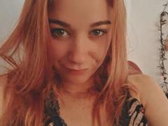 Elektrixa - blond female webcam at xLoveCam