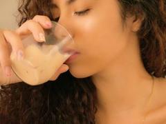 ElenaFoxy - female with black hair and  big tits webcam at xLoveCam