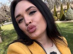 AndreaSpaces - female with black hair and  big tits webcam at LiveJasmin
