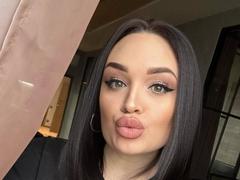 AndreaSpaces - female with black hair and  big tits webcam at LiveJasmin