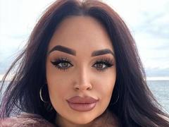 AndreaSpaces - female with black hair and  big tits webcam at LiveJasmin