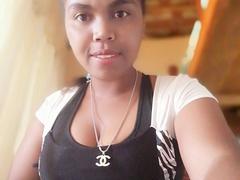 ElenaSarah - female with black hair and  small tits webcam at xLoveCam