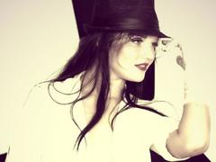 ElenaRus - female with brown hair and  small tits webcam at xLoveCam