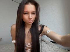 ElenoreBaksh - female with brown hair webcam at xLoveCam