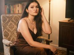 KaitlynVinion - female with brown hair and  big tits webcam at LiveJasmin