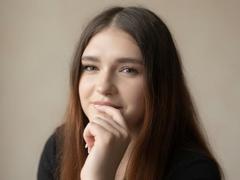 KaitlynVinion - female with brown hair and  big tits webcam at LiveJasmin