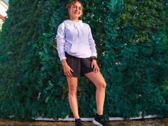 EliBaker - female with brown hair webcam at xLoveCam