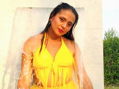 EliBaker - female with brown hair webcam at xLoveCam