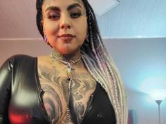 EliSpank - female webcam at xLoveCam