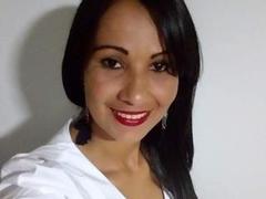 LauraFox - female with brown hair and  big tits webcam at xLoveCam