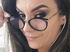 AriaMuse - female with brown hair webcam at LiveJasmin