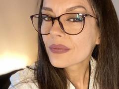 AriaMuse - female with brown hair webcam at LiveJasmin