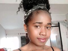 Elisa69Hot - female webcam at xLoveCam