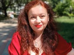 ElisabethLovee from xLoveCam