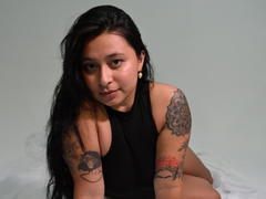 ElissaFontana - female with black hair and  big tits webcam at xLoveCam