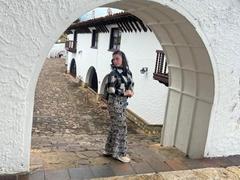 ElizaCanterville - female with brown hair webcam at LiveJasmin