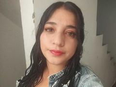 ElizaLowry - female with black hair webcam at xLoveCam